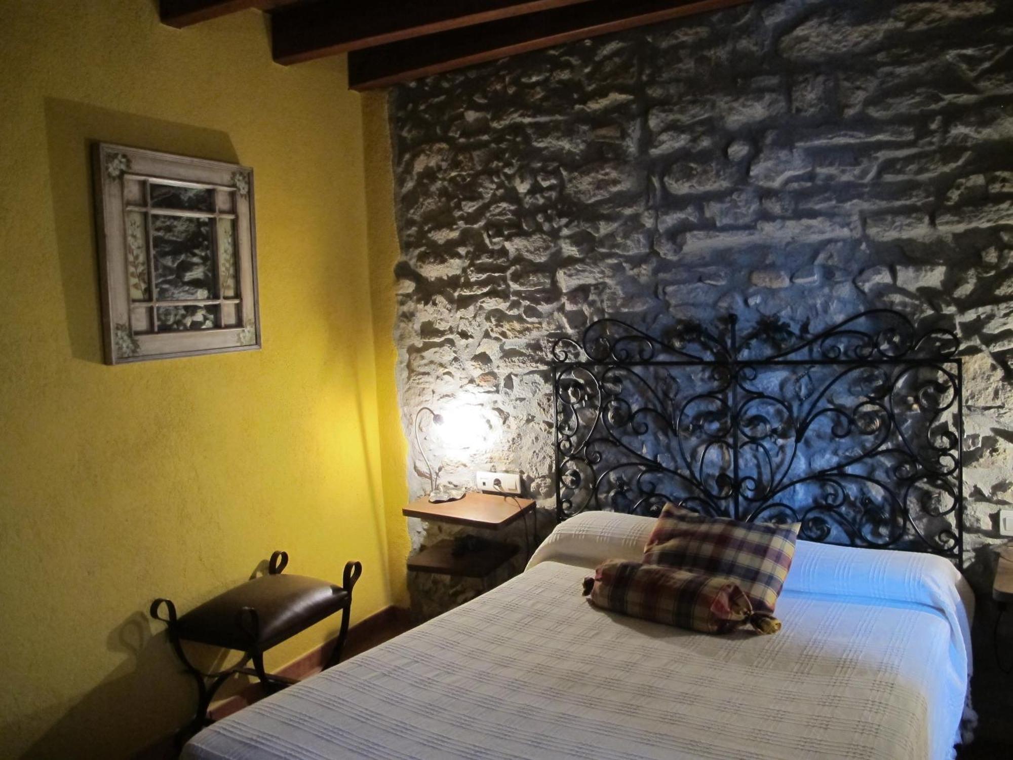 Hotel Els Torrents Bellver De Cerdanya Exterior foto